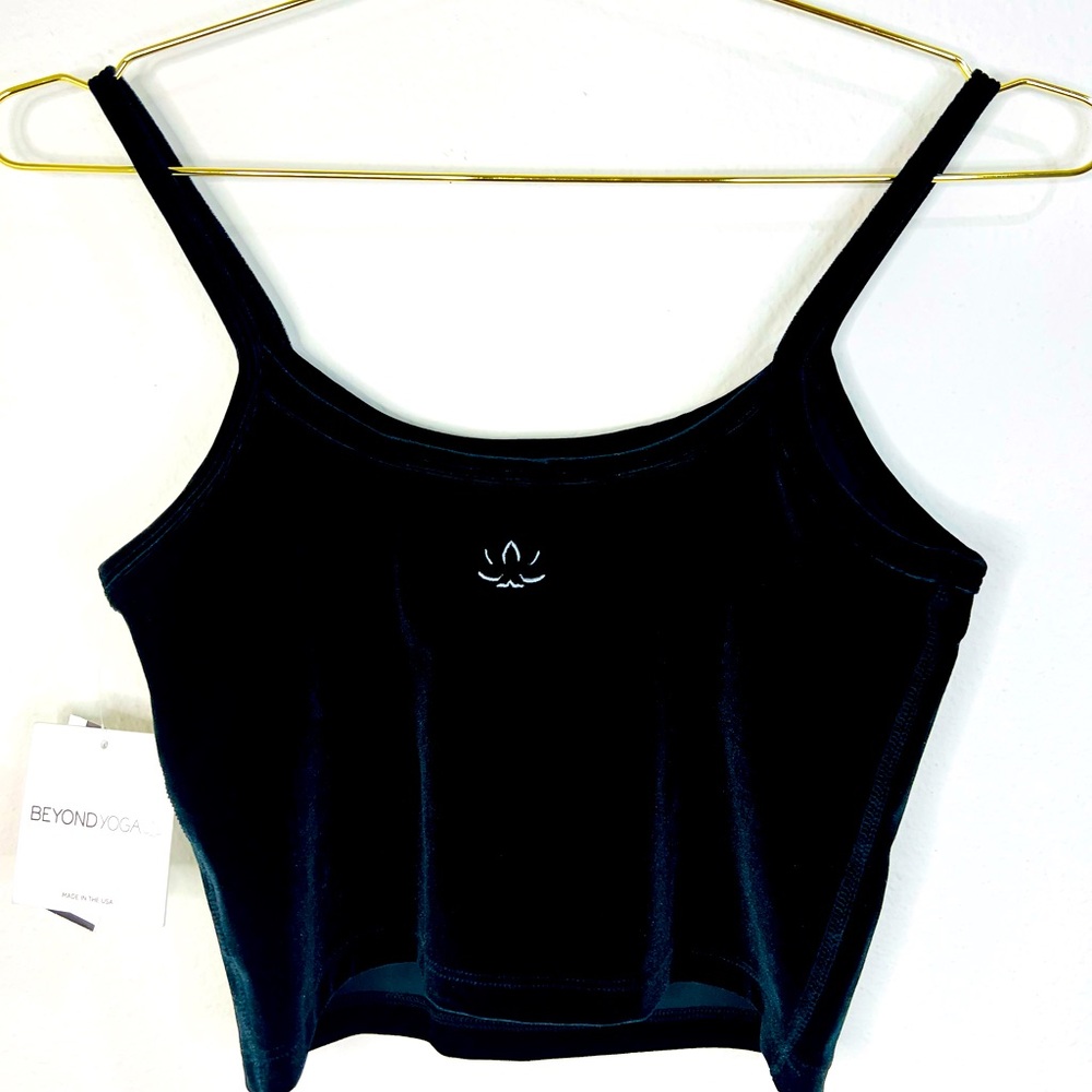 ๐ Beyond Yoga Velvet Motion Truly Cropped Tank VL4606 Black Velvet - Picture 4 of 6